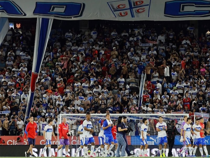 Clásico universitario: delegado presidencial no se rinde y buscará que al menos un grupo de hinchas cruzados asista al partido en el Estadio Nacional