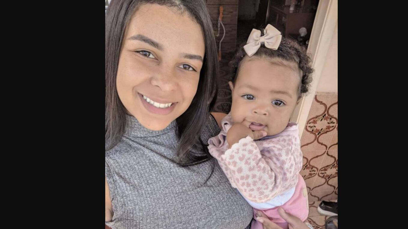 Habla la mamá que perdió a su hija de 1 año en inundación en Brasil