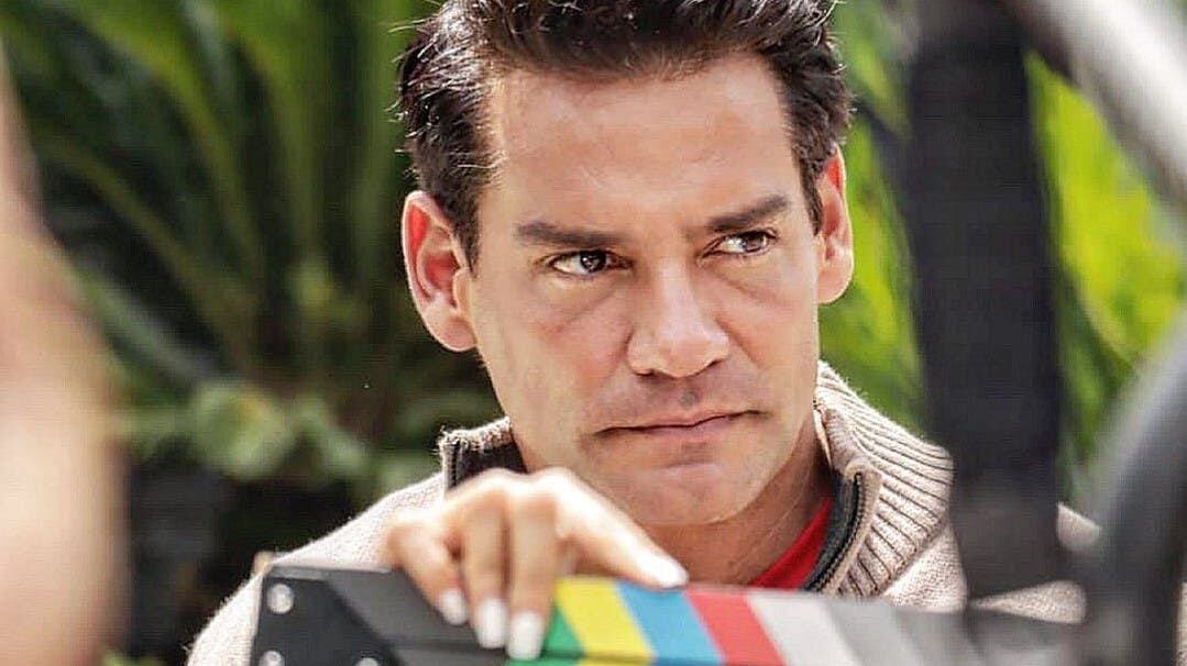 Cristián de la Fuente reaparece en redes con misteriosas fotos.