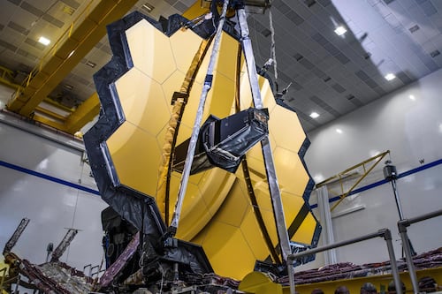El James Webb rompe la física: Encuentran una galaxia gigante que no debería existir
