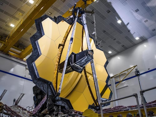 El James Webb rompe la física: Encuentran una galaxia gigante que no debería existir