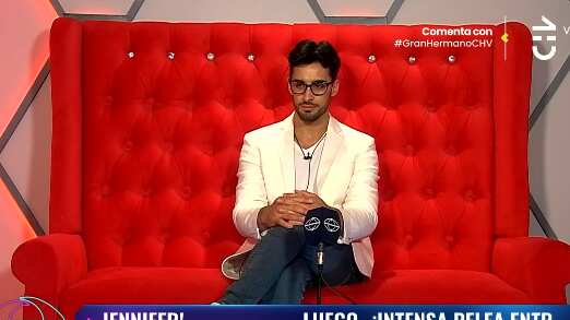 “Quedó picado, picado”. De esa forma los cibernautas se burlaron del participante Jorge Aldoney de Gran Hermano, luego que fuera doblemente humillado en el confesionario. Esto, al no poder hacer la fulminante ni la espontánea.
Todo partió minutos antes que Lucas Crespo, el noveno eliminado del reality, hiciera abandono de la casa estudio en Argentina. En ese momento, el Mister Mundo, conocido ahora como Miste Pic..., se encontraba fuera del confesionario esperando poder hacer uso de uno de los dos comodines que le quedan para enviar a un compañero a placa de eliminación. 
Sin embargo, su solicitud no fue aceptada, puesto que debía esperar a que Lucas saliera por la puerta. Por ese motivo, cuando puedo entrar al confesionario, descubrió que le habían ganado el quién vive.
“Vengo a realizar la fulminante, si es que se puede”, dijo al sentarse en el sillón rojo. Sin embargo, obtuvo la respuesta que sabía que podía ocurrir, puesto que vio que Jennifer Galvarini había ingresado antes.