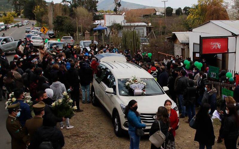 El funeral tras el femicidio.