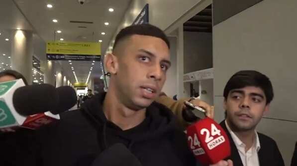 El volante chileno-argentino arribó este lunes al país para integrarse a la selección chilena que enfrentará a Brasil y Colombia por las clasificatorias mundialistas.