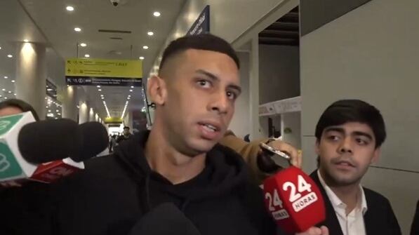 El volante chileno-argentino arribó este lunes al país para integrarse a la selección chilena que enfrentará a Brasil y Colombia por las clasificatorias mundialistas.