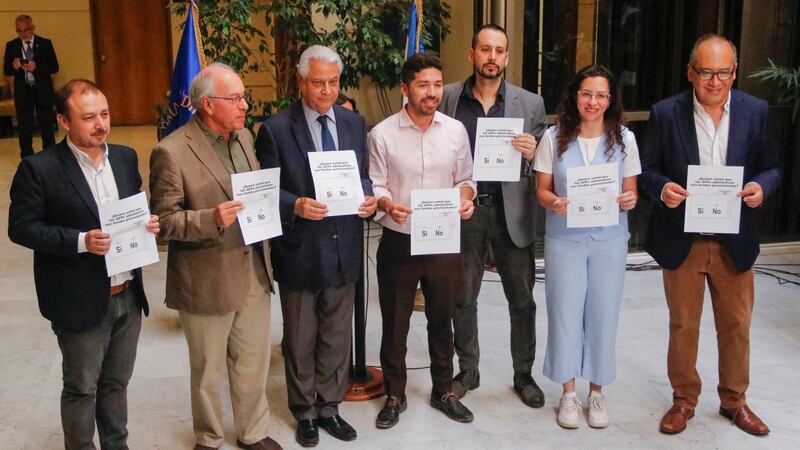 Presentan proyecto de ley para plebiscitar a las AFP: ¿Quiere usted que administren sus fondos de pensiones?