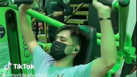 Se lesiona haciendo ejercicio y se hace viral