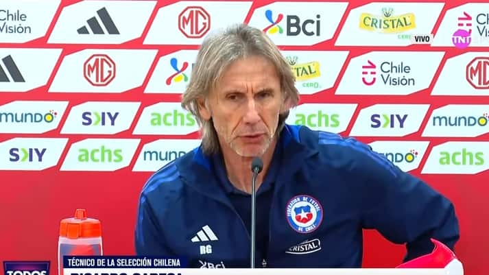 El entrenador argentino insistió en que no renunciará a la banca de la selección chilena luego del empate sin goles frente a Ecuador.