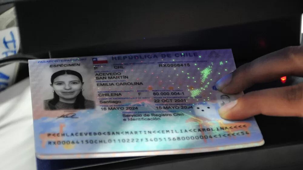 Nuevo diseño del pasaporte chileno