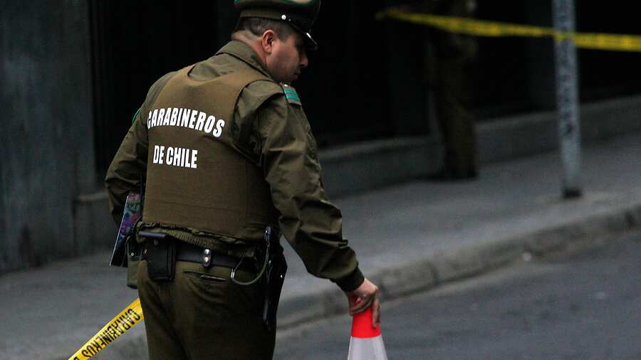 Carabineros, Aton Chile