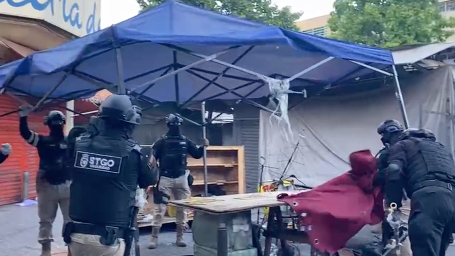 Retiro toldos azules