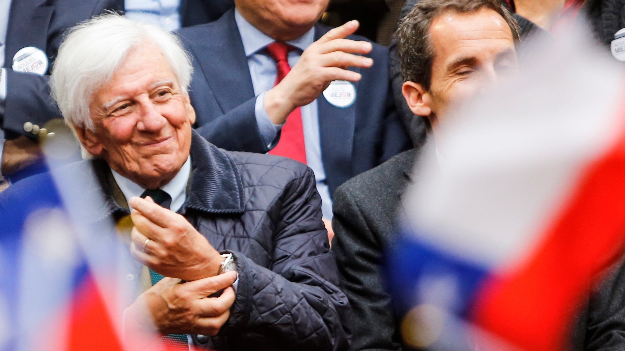 El exalcalde de Vitacura enfrenta ahora una querella por asociación ilícita presentada esta semana en su contra por parte de la empresa Club 54 Borde Río.