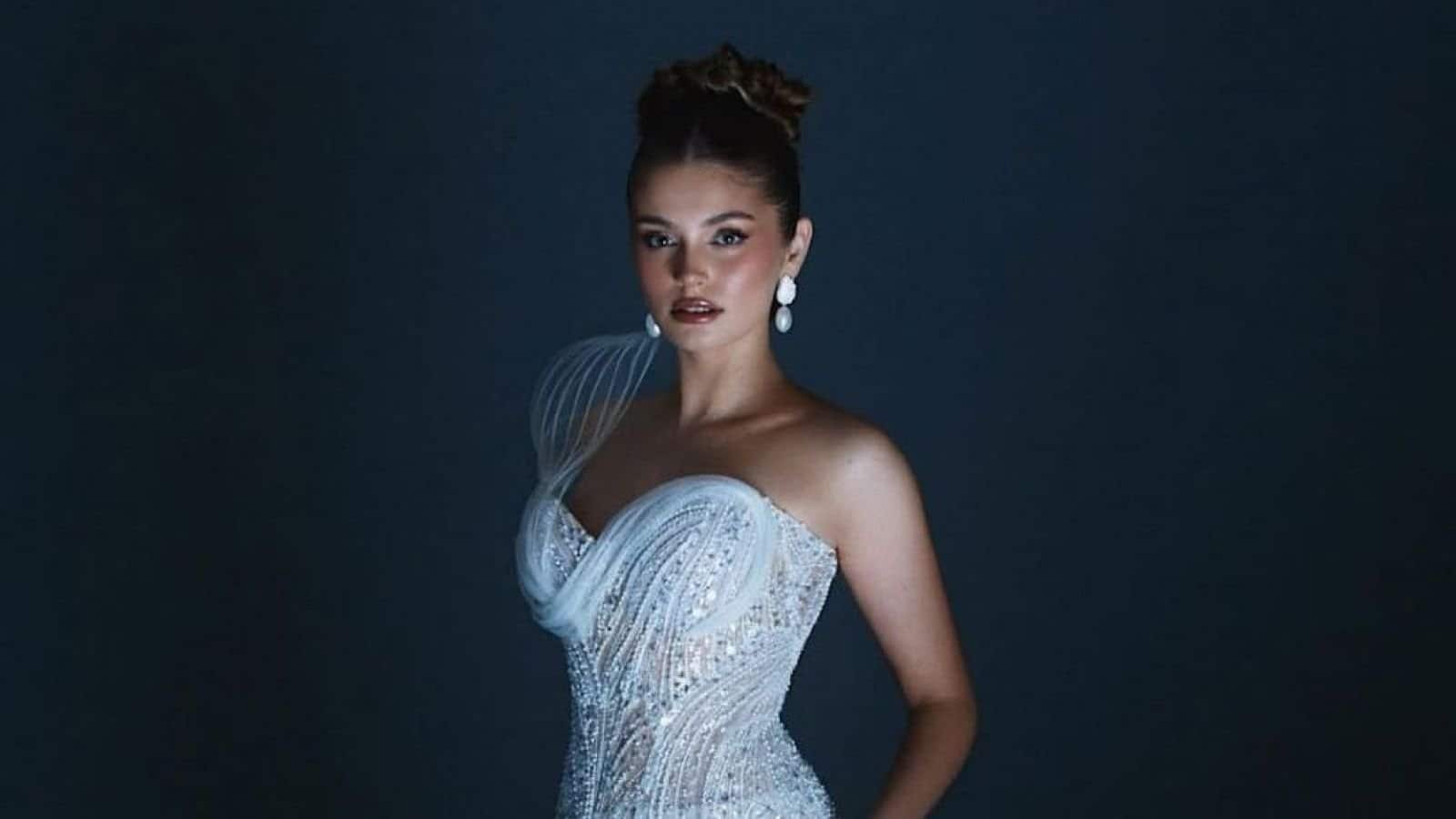 Ignacia Fernández, la cantante de death metal que se coronó Miss Mundo Chile 2025