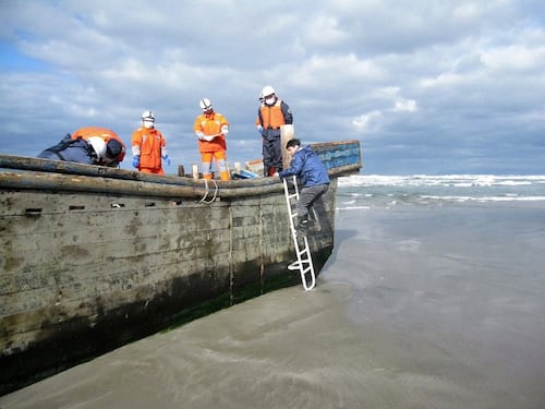 Un barco “fantasma” con ocho cadáveres aparece en las costas de Japón