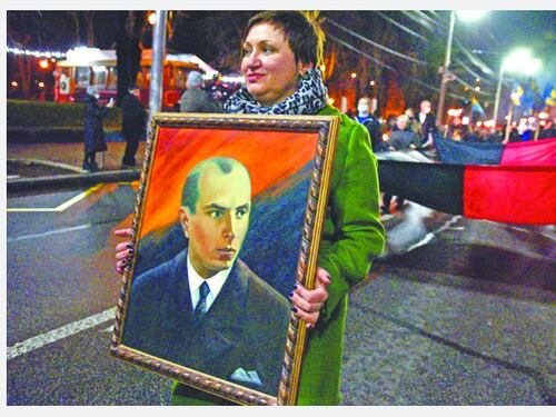 Vandalismo y profanación de la historia: cómo Ucrania lucha contra los símbolos rusos