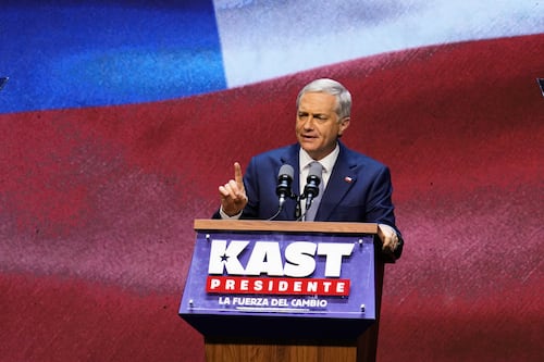 Kast anuncia “Rol Único de Vándalos” y promete mano dura: “Sal a rayar un graffiti y nunca más vas recibir un beneficio del Estado”