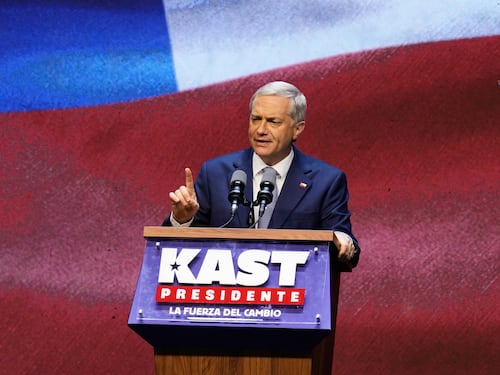 Kast anuncia “Rol Único de Vándalos” y promete mano dura: “Sal a rayar un graffiti y nunca más vas recibir un beneficio del Estado”