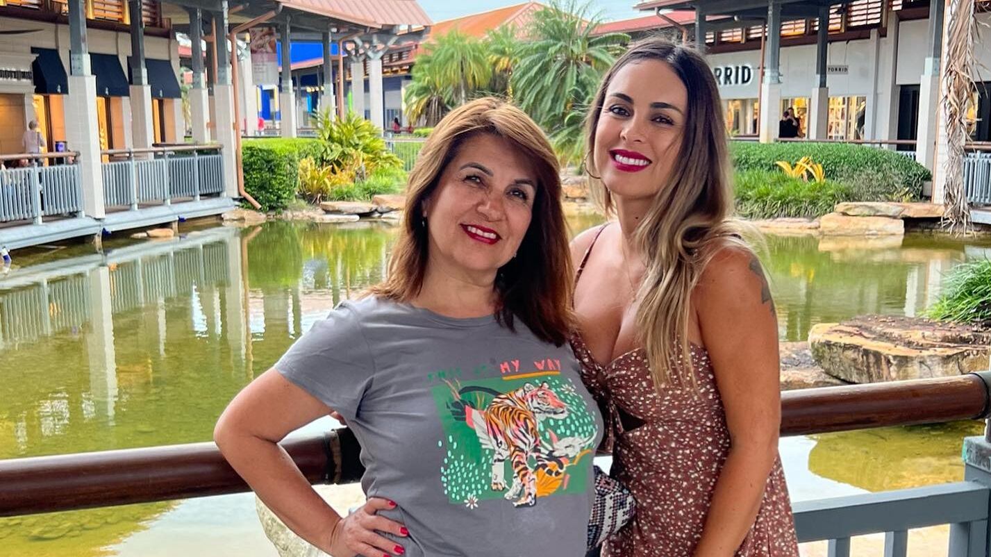 La exfigura de "Rojo" y esposa de Mark González, contó detalles de la visita de su madre a su casa en Miami.