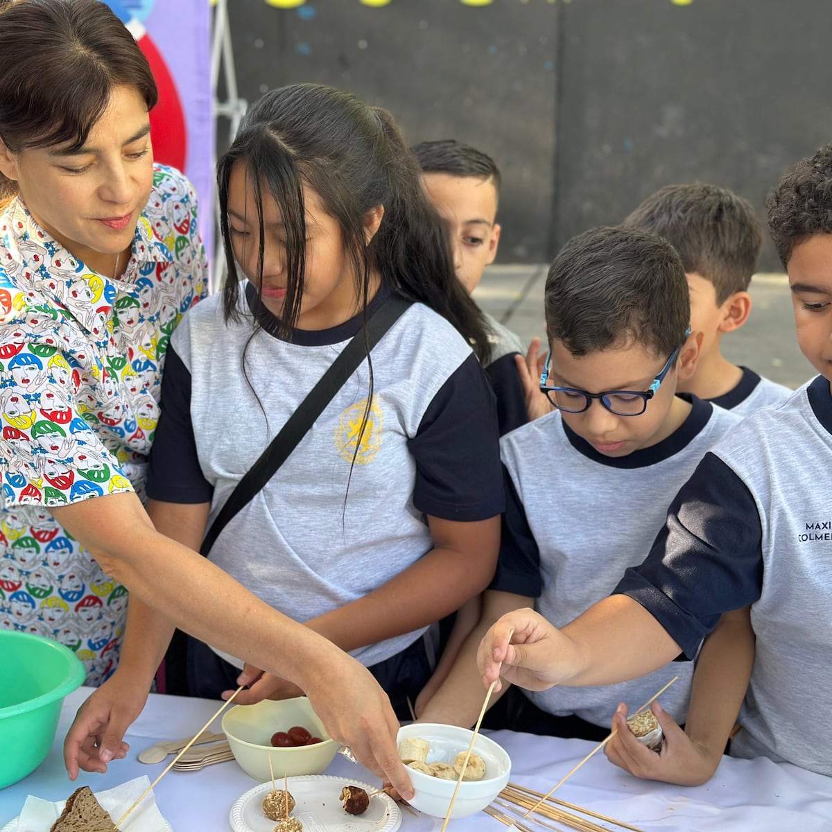 Junaeb y Elige Vivir sano presentan Guía de Colaciones Saludables Junaeb y Elige Vivir sano presentan Guía de Colaciones Saludables