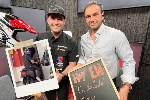 Tomás de Gavardo llega “desde Marruecos” en moto y sorprende a Sepu disfrazado de delivery