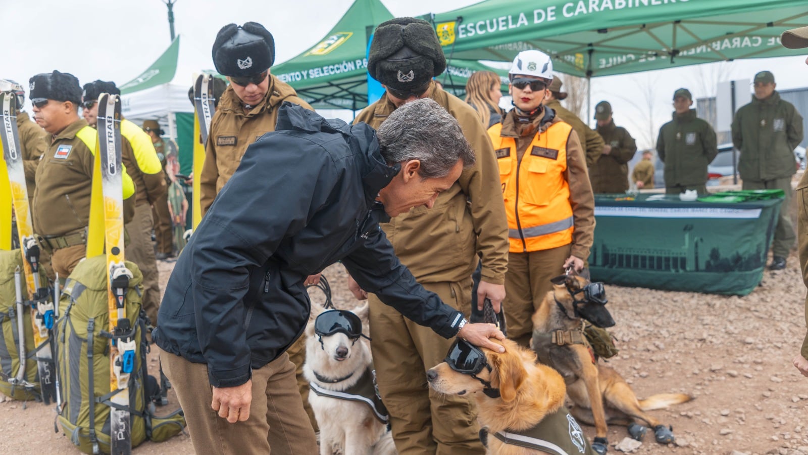 Las medidas fueron anunciadas por Carabineros y el alcalde de Lo Barnechea, Felipe Alessandri