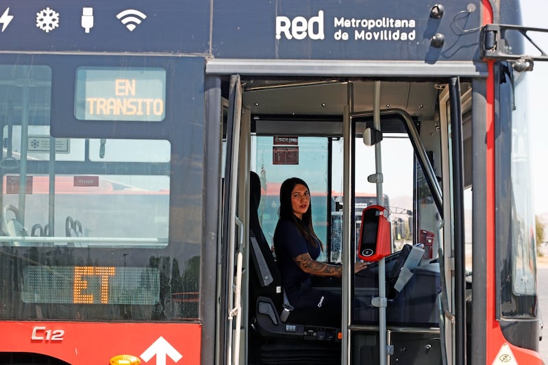 La Florida ofrece 170 cupos para mujeres que quieran convertirse en conductoras profesionales de la red móvil de transporte | Cedida