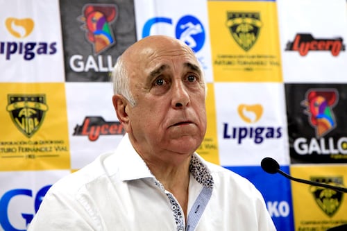 Actualizan estado de salud de Nelson Acosta tras ser internado en clínica de Rancagua