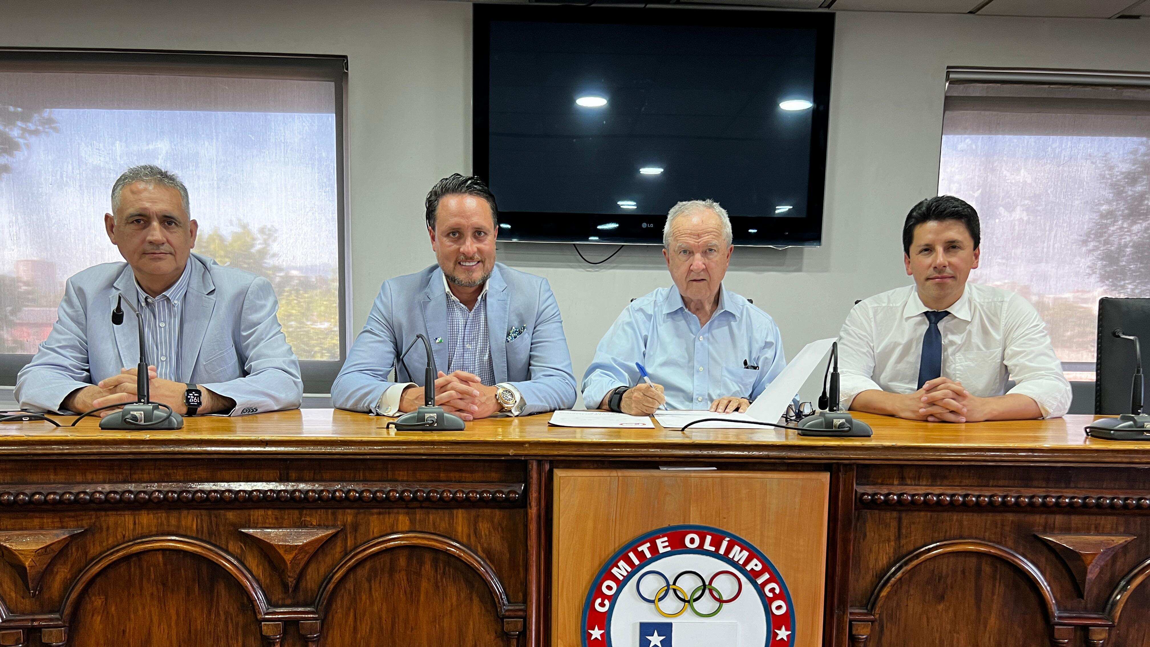 COCH concreta entrega de cancha Panamericana para modernizar el Arena Puerto Montt