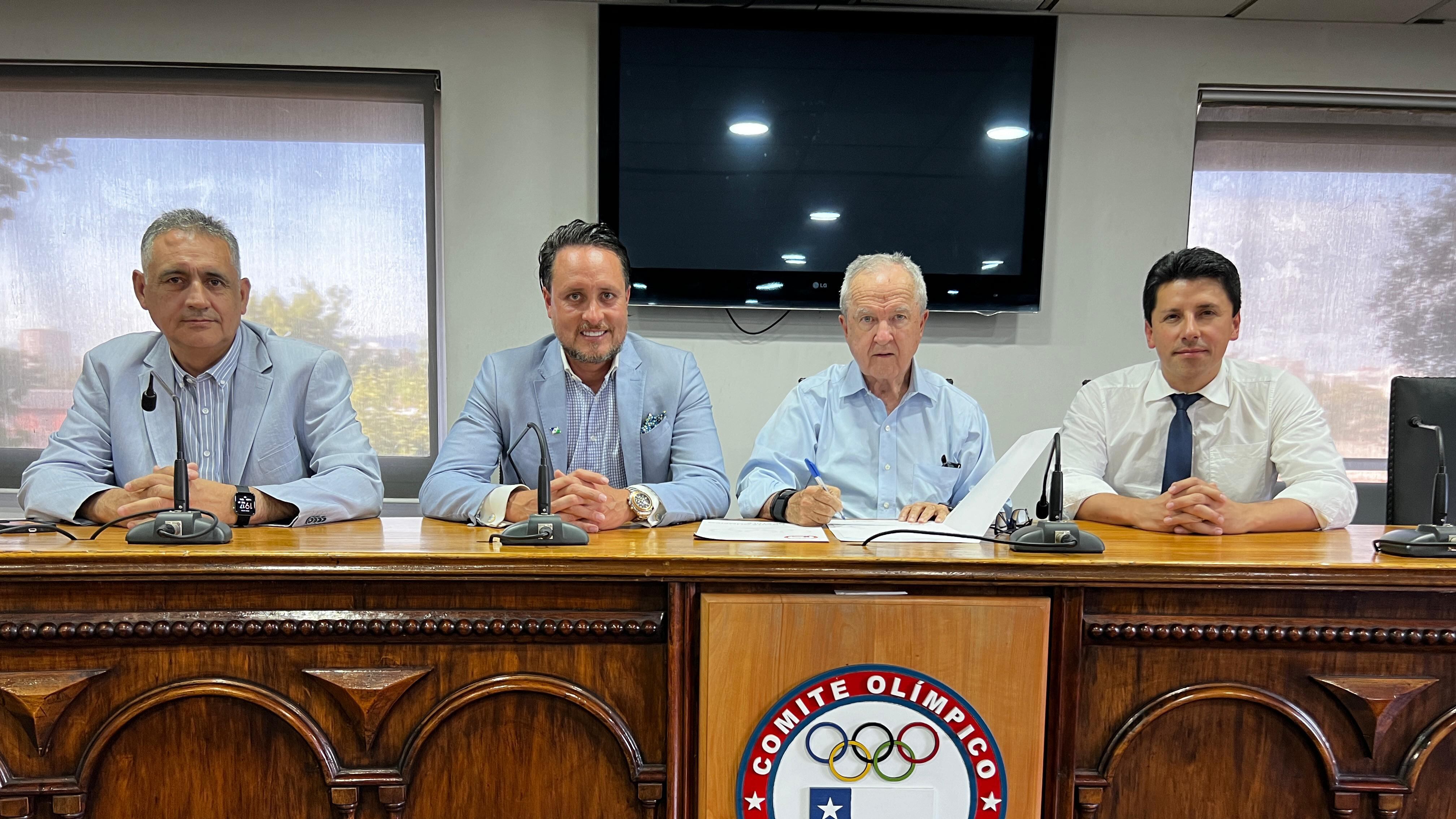 COCH concreta entrega de cancha Panamericana para modernizar el Arena Puerto Montt