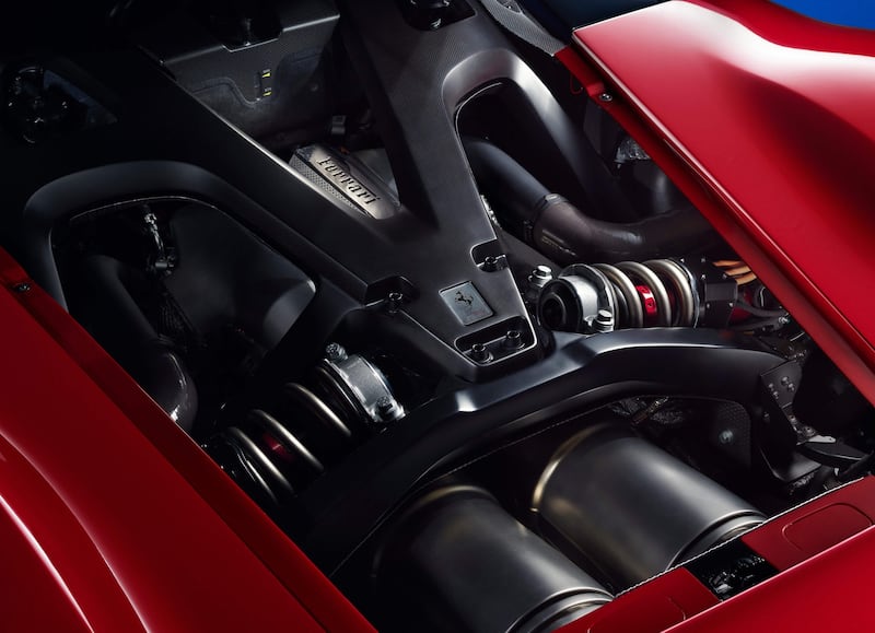 Ferrari retrasa su segundo modelo eléctrico