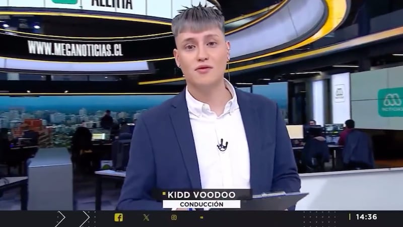 “Estoy reemplazando a Sepu...”: Kidd Voodoo las hace todas al debutar como presentador de noticias en Mega