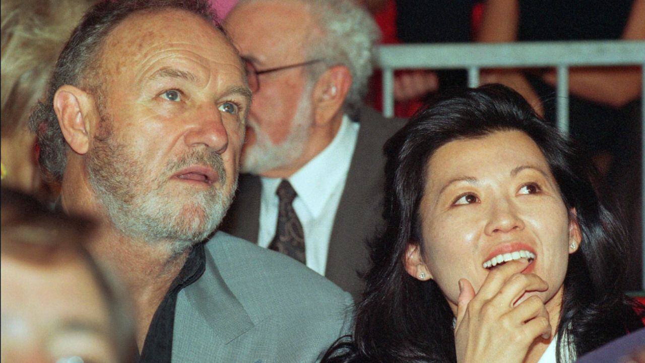 Gene Hackman y Betsy Arakawa