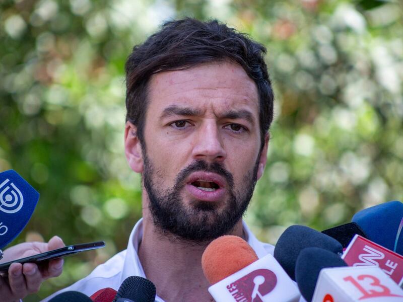 Alcalde Vodanovic critica al gobierno por alza de combustibles: “Se carga la mano a las familias trabajadoras”