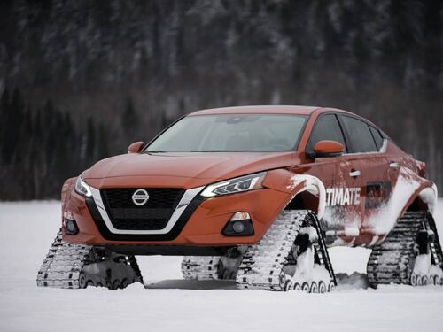 Nissan presenta un Altima más radical y con orugas
