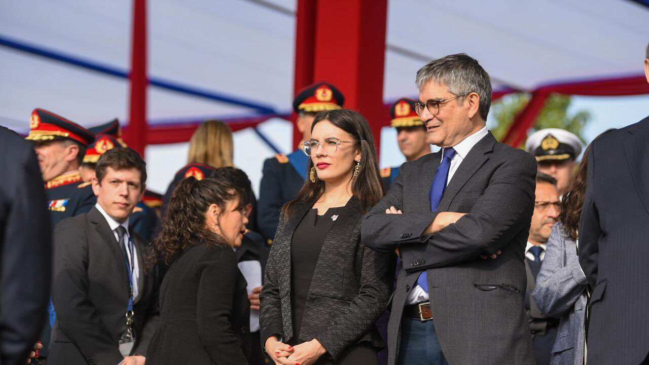 Camila Vallejo en la Parada Militar