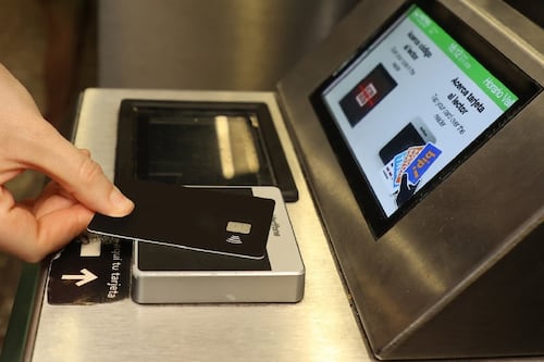 “Mejora la experiencia de viaje”: Metro y tren Nos podrán pagarse con tarjetas bancarias desde el 13 de febrero