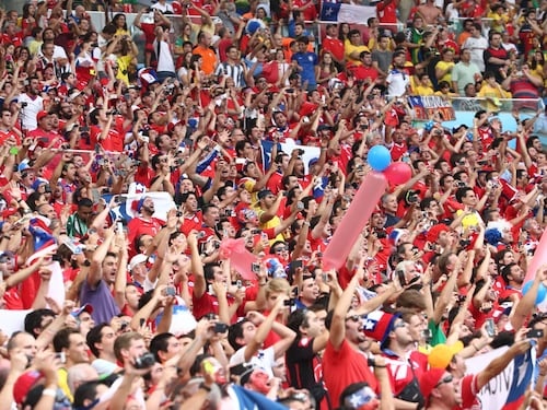 “¡Chileeee!“: estudio revela que el 78% siente un alto orgullo por ser chileno, destacando al país por sus cielos y paisajes