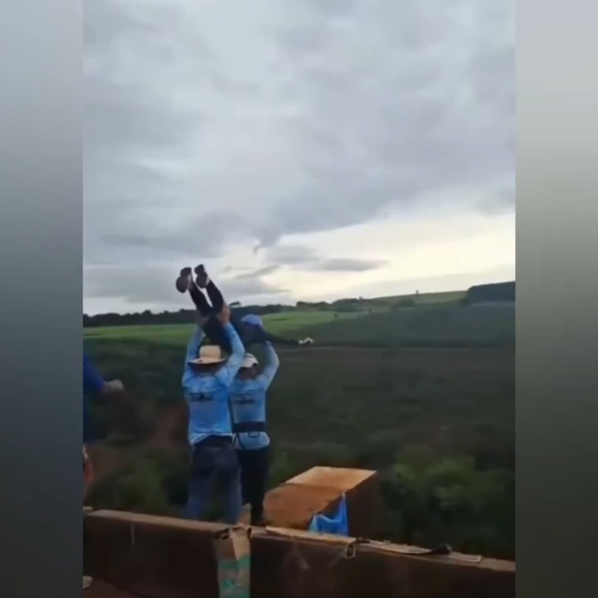 Declaración indignante sobre incidente de 'puenting' en Brasil Declaración indignante sobre incidente de 'puenting' en Brasil