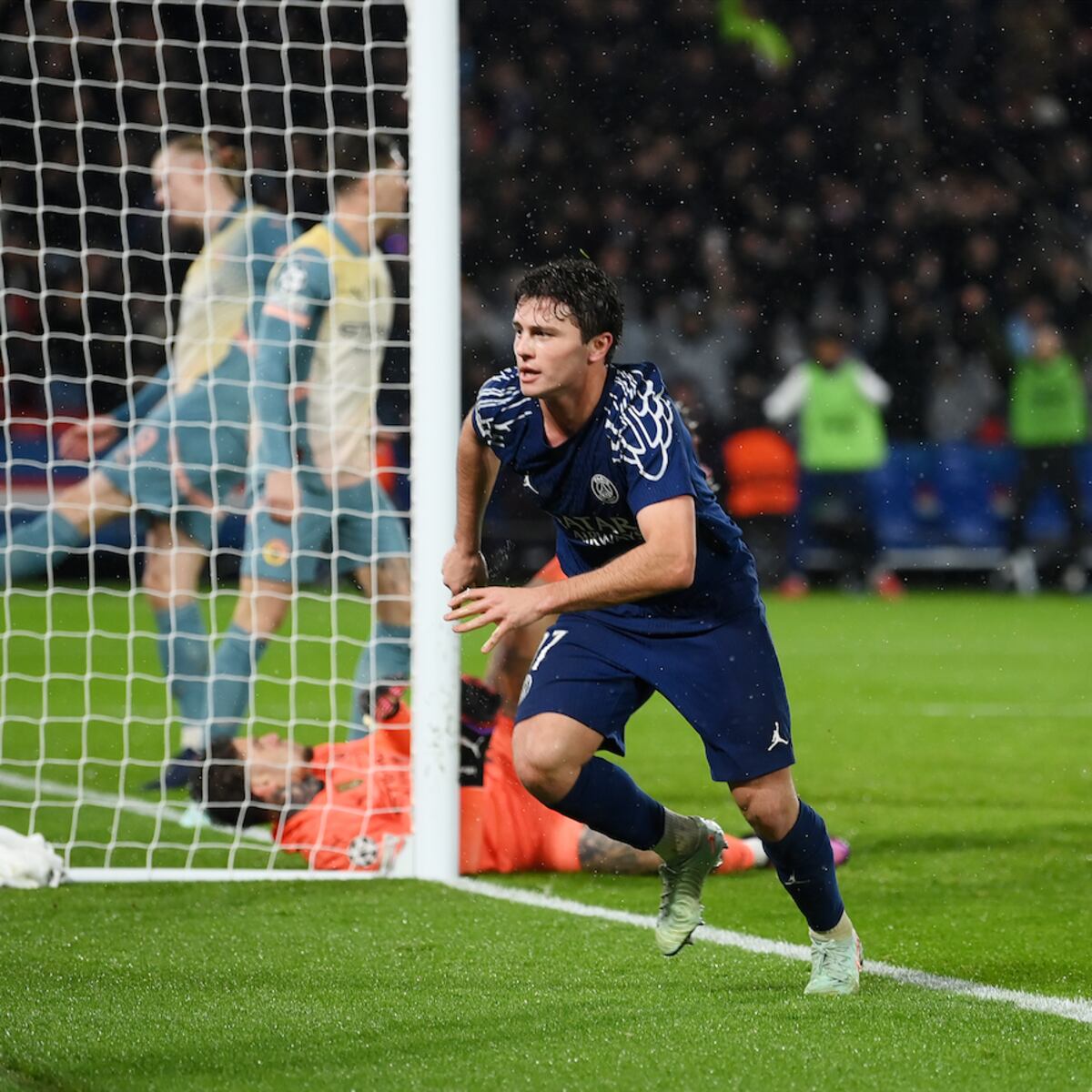 PSG remonta y deja al City colgando PSG remonta y deja al City colgando