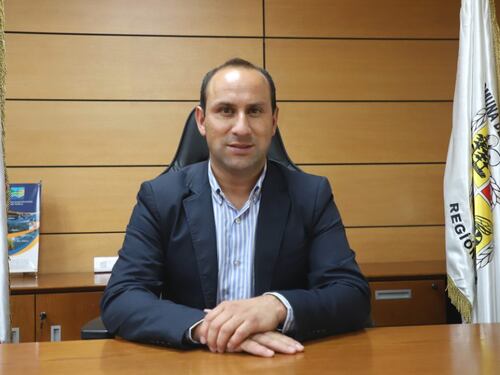 “Te voy a domar potra zaina”: Denuncian por acoso sexual a alcalde de Coihueco