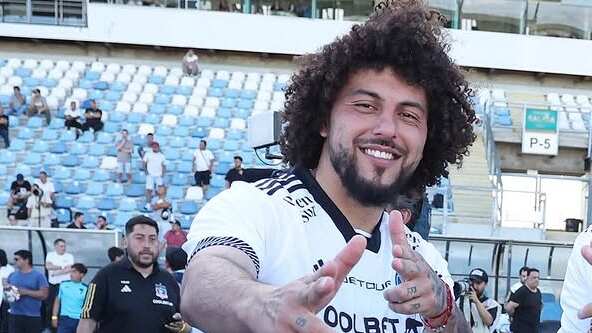 El defensor uruguayo sigue en conflicto con el Cacique por su deseo de emigrar al fútbol extranjero.