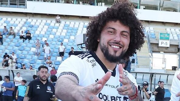 El defensor uruguayo sigue en conflicto con el Cacique por su deseo de emigrar al fútbol extranjero.