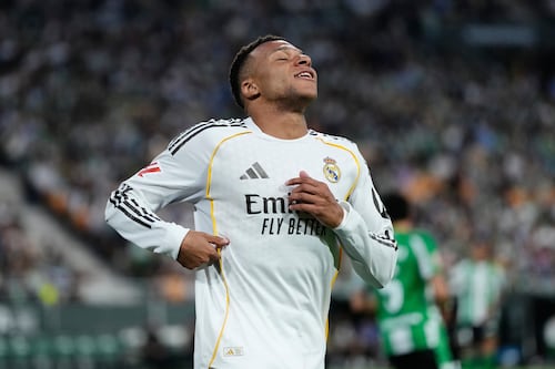 Real Madrid: Mbappé sufre lesión en el isquiotibial a 2 semanas del clásico en Barcelona