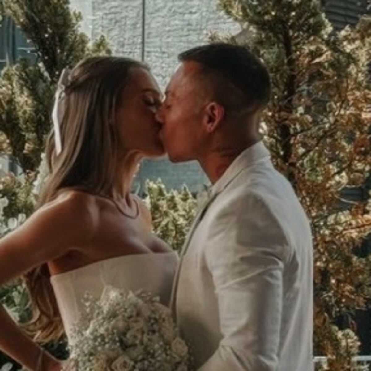 Eduardo Vargas y Juliana Peixoto se casan en ceremonia cristiana Eduardo Vargas y Juliana Peixoto se casan en ceremonia cristiana