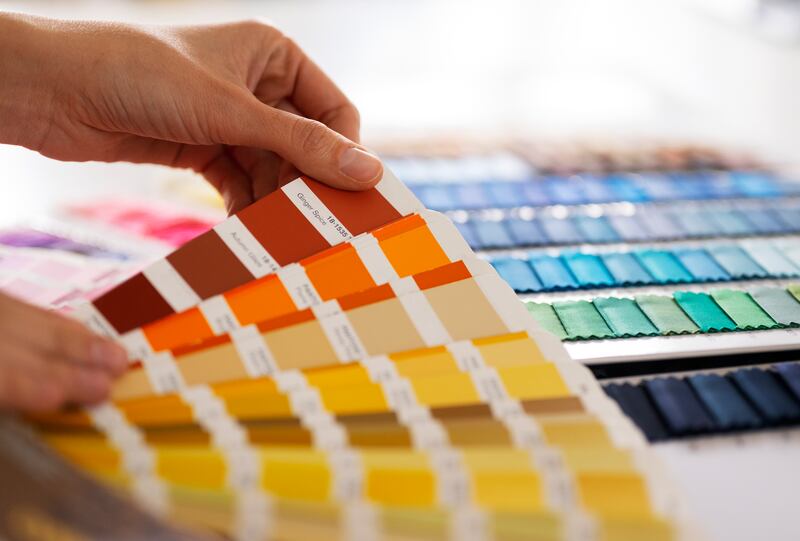 Los colores tienen un efecto psicológico en las personas al desencadenar en nosotros emociones y estados de ánimo. Foto: Freepik.