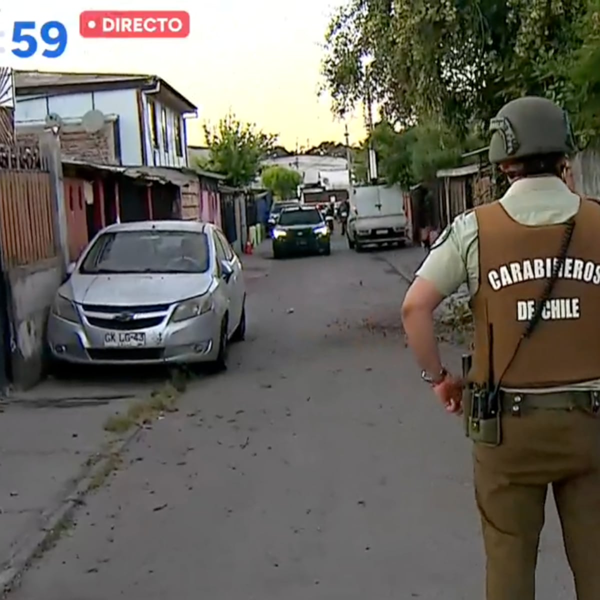 Hombre en riesgo vital tras intentar agredir a carabineros en Pudahuel Hombre en riesgo vital tras intentar agredir a carabineros en Pudahuel