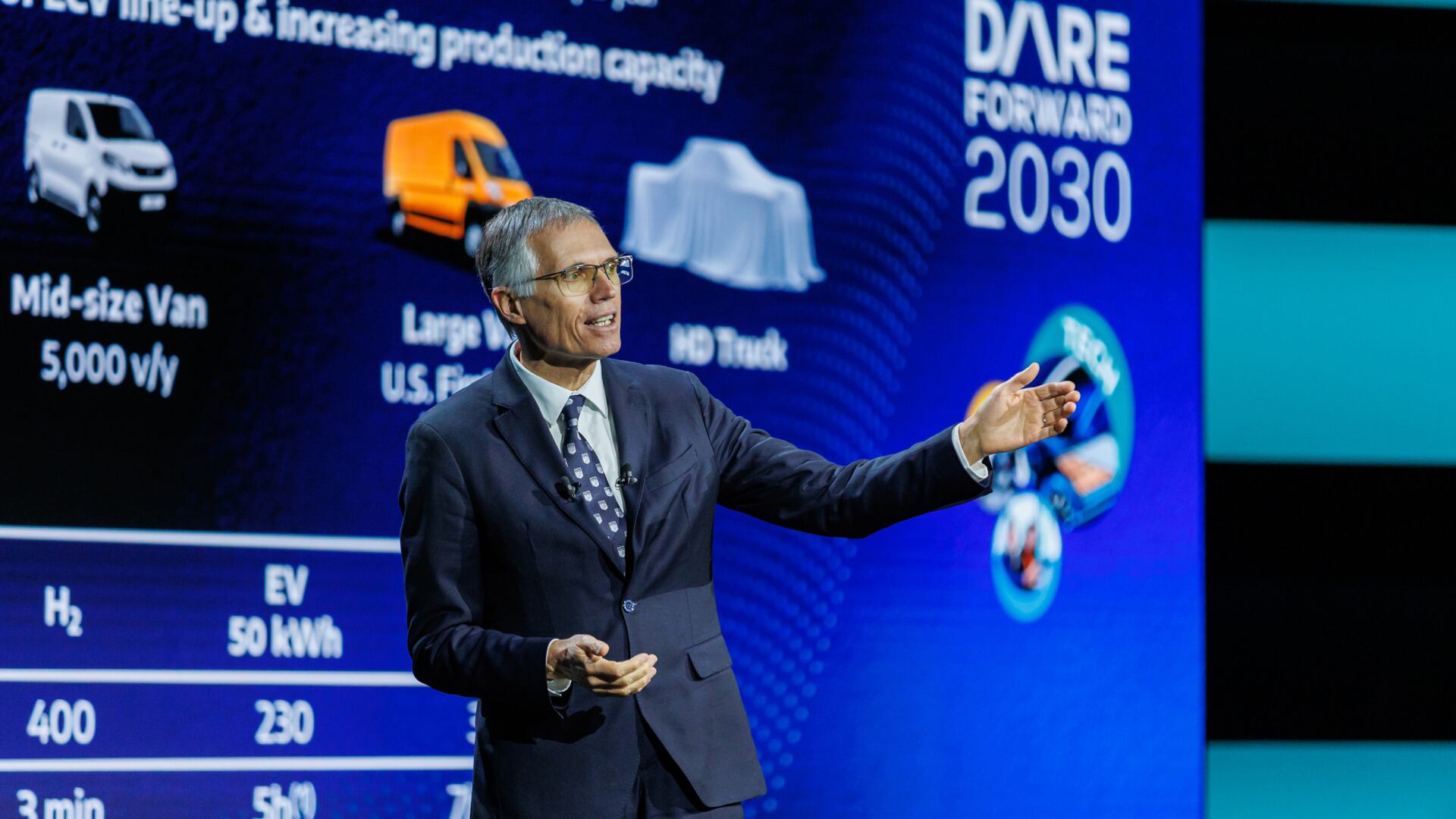 Carlos Tavares renuncia como CEO de Stellantis