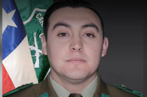 Madre de carabinero muerto en Puerto Varas asegura que a su hijo “lo callaron”: “Fue alguien de adentro de la institución de Carabineros”