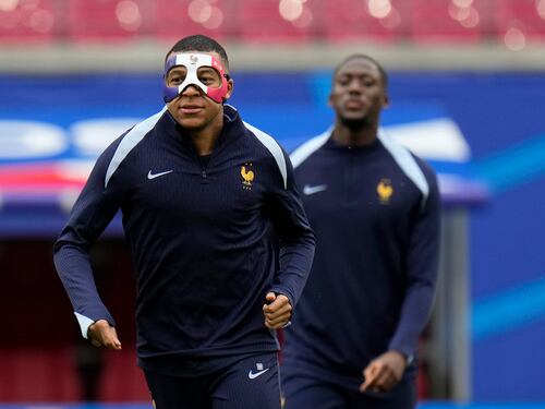 Euro 2024: ¿Por qué Kylian Mbappé no podrá usar la máscara de protección de Francia?