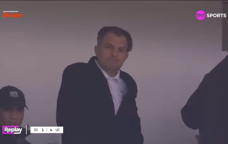 Según medios radiales, el presidente de ByN estaría analizando las alternativas para desvincular definitivamente al entrenador argentino luego de la goleada sufrida por el Cacique ante la UC en el estadio Monumental.